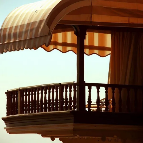 Markíza na Balkón: Rozkošná Oáza Pre Relax